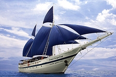 luxury sailing yachts